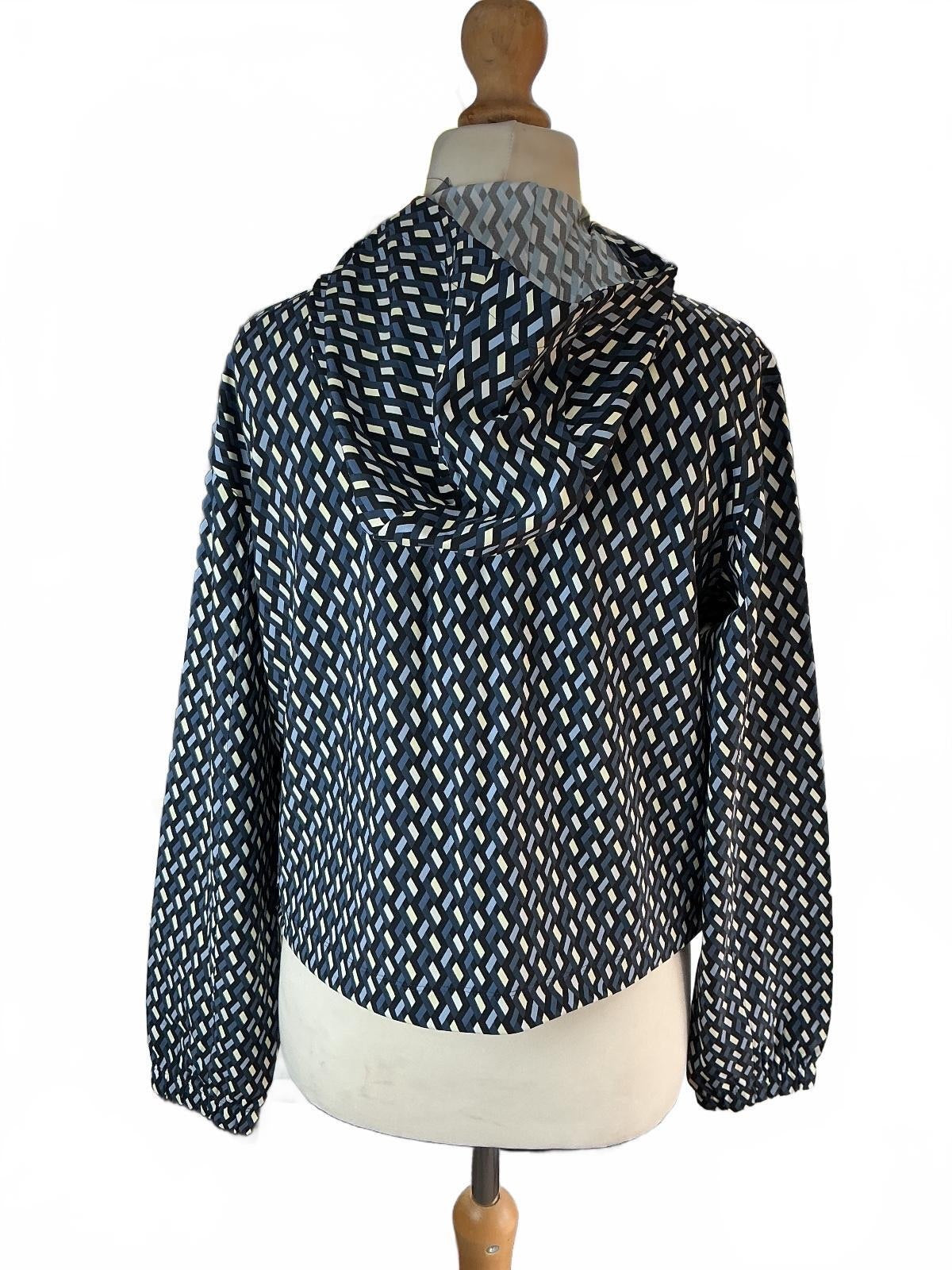 Sweaty Betty Explorer Cropped Zip Up Jacket Women XS Blue Linked Geo Print Ultra