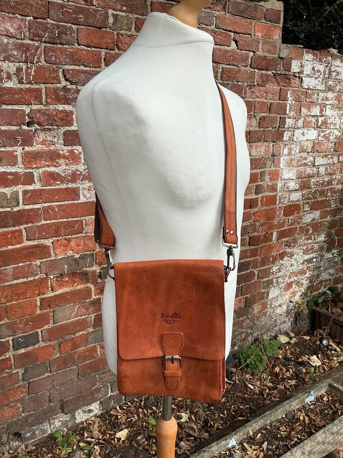 Oxford Chariot Luxury Bespoke Leather Messenger Bag Brown Vintage Patina