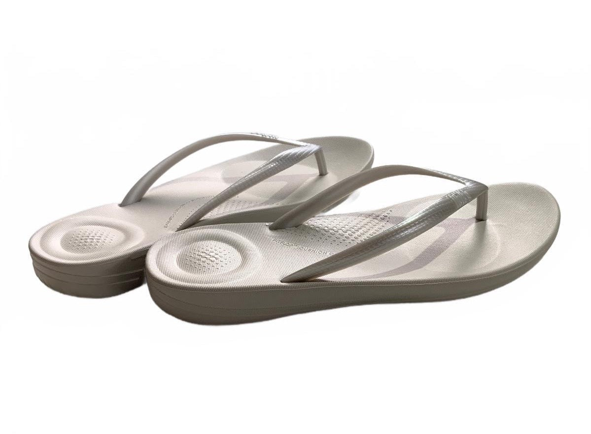 FitFlop Iqushion Ergonomic Flip-Flops Silver UK 5 Comfortable Sandals