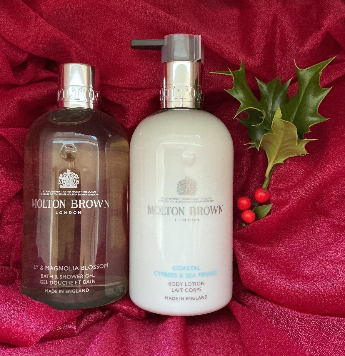 Molton Brown Coastal Cypress & Sea Fennel & Lily Magnolia Unisex 300ml +Giftbag